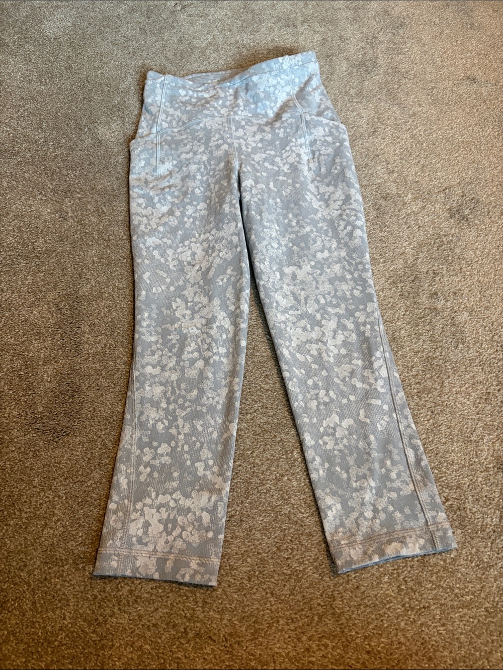 lululemon athletica Light Gray swift speed high rise crop leggings size 4